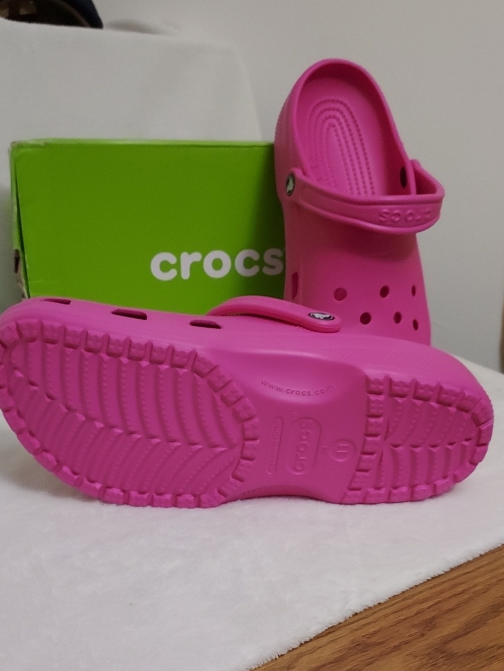 Mens Crocs - Picture 6 of 10